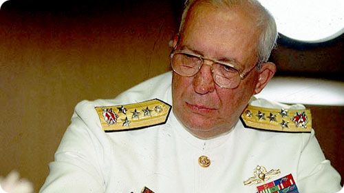 Güven Erkaya Briç Oynarken